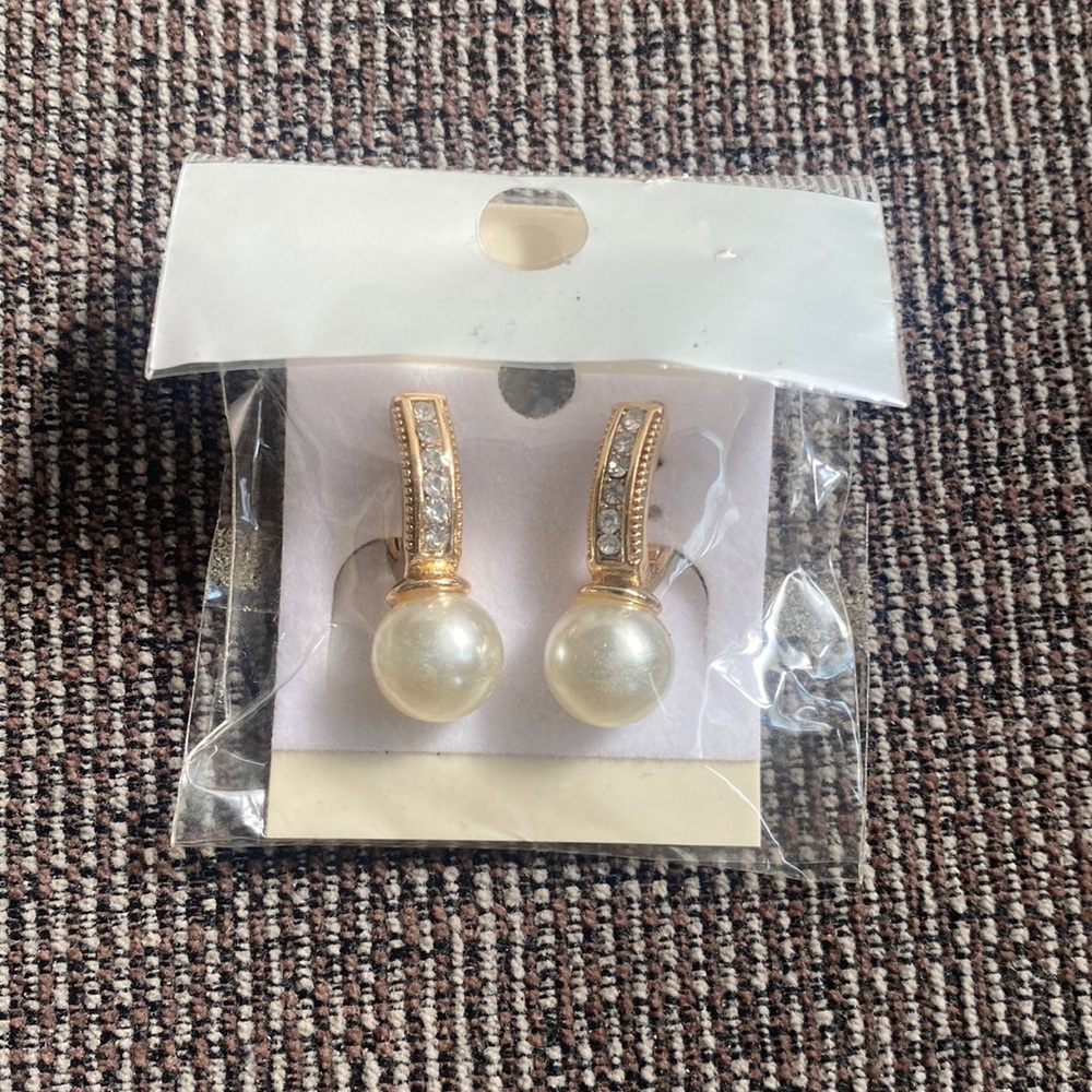 Costume Jewelry - NWT